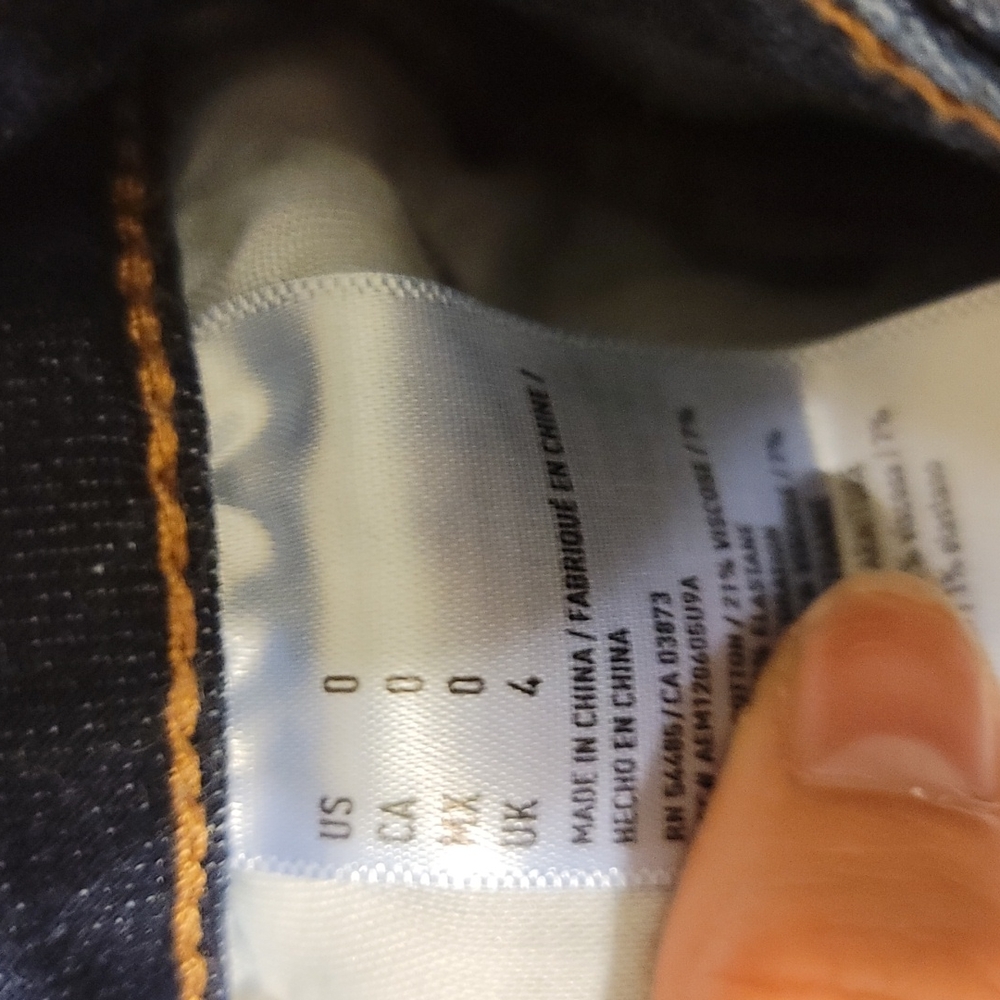Mid Rise Shorts - Picture 4 of 4